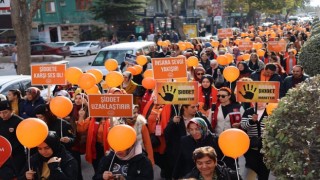 Niğdeli kadınlar, kadına şiddete karşı yürüdü