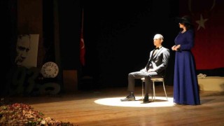 Öğrencilerden Başka bir Mustafa adlı oratoryo gösterisi