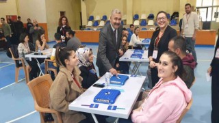 Öğretmenler en iyi hamlelerini kazanmak için yaptı