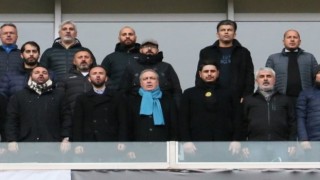 Önder Özen, Eskişehirspor maçını tribünden izledi
