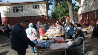 Ortaokul öğrenci ve velilerinden Gazzeye yardım