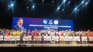 Osmaniye Yedi Ocak Halk Oyunları takımı Türkiye 3üncüsü oldu