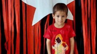 Osmaniye'de evinin önünde otomobil çarpan çocuk hayatını kaybetti