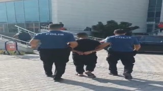 Oto hırsızı çöp konteynerin içinde saklanırken yakalandı