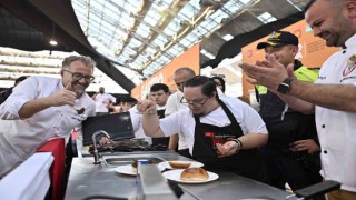 Özel çocukların hamburgerleri tam not aldı