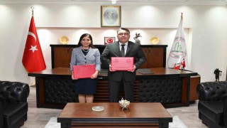 Prof. Dr. Güldeniz Karadeniz Çakmaktan Rektör Özölçere ziyaret