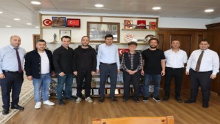 Proje çekimleri Nazillide gerçekleştirilen filmin ekibi Başkan Özcanla buluştu