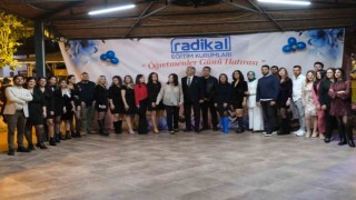 Radikal Eğitim Kurumlarında Öğretmenler Günü coşkusu