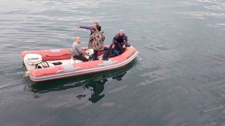 Rizede sahilde gezen 11 yaşındaki çocuk denize düştü