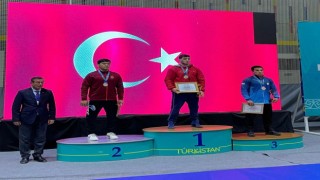 Sakarya Büyükşehir sporcusundan Kazakistanda Milli gurur