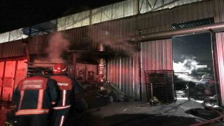 Sakaryada mangal kömürü üretim tesisinde yangın
