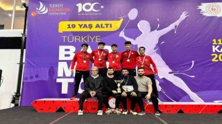 Samsunlu sporcular badmintonda Türkiye Şampiyonu oldu