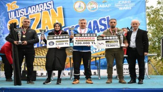 Sazan tutma yarışmasında dereceye girenler ödülüne kavuştu