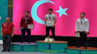 Siirt Üniversitesi öğrencisi güreşte şampiyon oldu