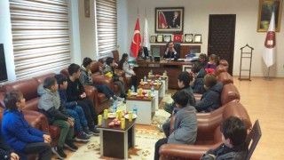 Siirtte öğrenciler Dünya Çocuk Günü nedeniyle adliyeyi ziyaret etti