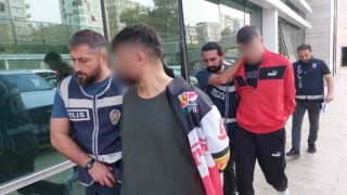 Silah satma bahanesiyle buluşup 30 bin lira gasp ettiler
