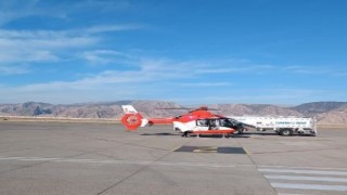 Şırnakta ambulans helikopter 5 yaşındaki çocuk için havalandı