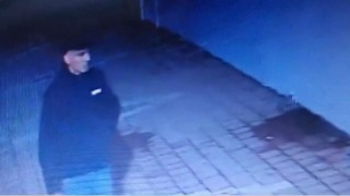 Sitenin otoparkına girip 10 bin TLlik bisikleti çaldı
