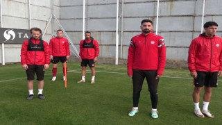 Sivasspor, saat 09.05te saygı duruşunda bulundu