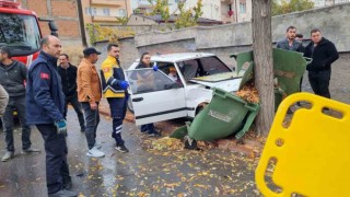 Sivasta ehliyetsiz sürücüler kaza yaptı, her iki tarafa da para cezası kesildi