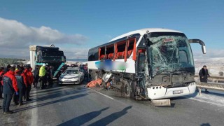 Sivasta otobüs kazası: 1 ölü 2 yaralı