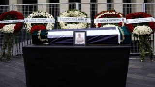 Suat Taştan, Beşiktaş Stadyumunda düzenlenen törenle son yolculuğuna uğurlandı