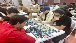 SUBÜ öğrencileri Satranç Turnuvasında derece elde etti