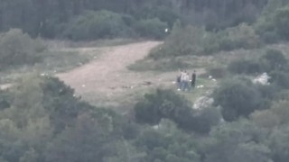 Sultanbeylide havaya atılan nesneleri tüfekle vurmaya çalışan şahıs yakalandı