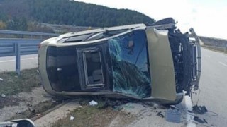 Takla atan otomobilin sürücüsü yaralandı