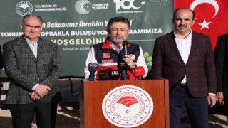 Tarım ve Orman Bakanı Yumaklı: Türkiye sertifikalı tohumda üretimini 10 kat artırdı