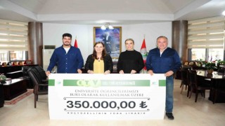 Tenis turnuvasının geliri Balçovalı öğrencilere burs oldu