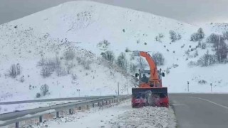 Tepebaşı ve Kop Geçidinde karla mücadele çalışmaları aralıksız sürdürülüyor