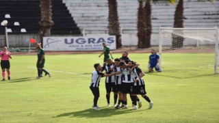 TFF 3. Lig: Kuşadasıspor: 4 - B.Çekmece Tepecikspor: 0