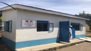 TİKA, Ugandada gençlerin istihdamı için kunduracılık atölyesi kurdu