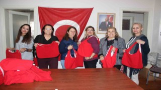 Tişörtler çantaya dönüştü kadınlara gelir kapısı oldu