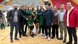 Tosçelik Sosyal Bilimler Lisesi, Öğretmenler Voleybol Turnuvasında Şampiyon Oldu
