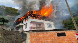 Trabzonun Sürmene ilçesinde korkutan yangın