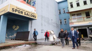 Turgut Özal Lisesinin yıkımı devam ediyor