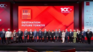 Turizm Yatırım Forumunda Türkiyenin dünya turizminde zirve iddiası öne çıktı