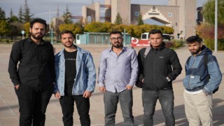 Türkiyede eğitim gören Filistinli öğrenciler aileleri için endişeli