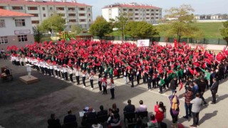 Türkiyenin en kalabalık öğrenci korosundan oratoryo gösterisi