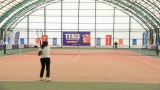 Uyanış Gençlik 2. Tenis Turnuvası devam ediyor