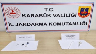 Uyuşturucu ile yakalanan şüpheliler adliyede