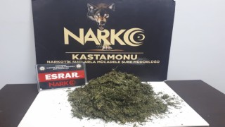 Üzerinde esrar ile yakalanan şahıs gözaltına alındı