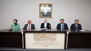 Vali Yiğitbaşı halk toplantılarında bin 337 vatandaşı dinledi