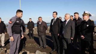 Vali Yıldırım, dalgalara kapılarak denizde kaybolan lise öğrencilerini arama çalışmalarını inceledi