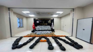 Vanda 1 ton 150 kilogram toz esrar ele geçirildi