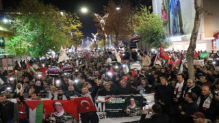 Vanda Gazze için meşaleli yürüyüş