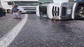 Yalovada yolcu minibüsü, hafif ticari araç ve tırla çarpıştı: 4 yaralı