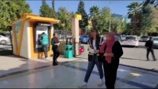 Yankesicilik yaptırdığı oğluyla birlikte yakalandı